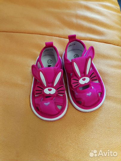 Сандалии для девочки 21 размер