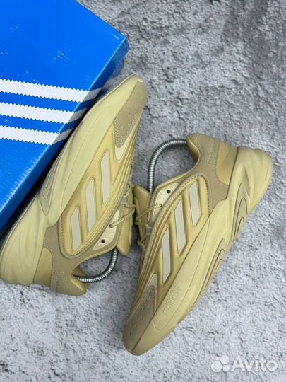 Adidas ozelia