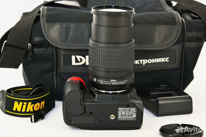 Nikon D7000 16.2MP Kit Nikon AF-S VR 18-105