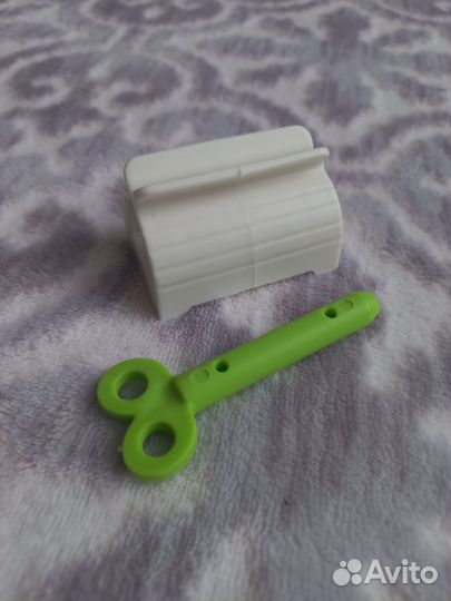 Дозатор для зубной пасты