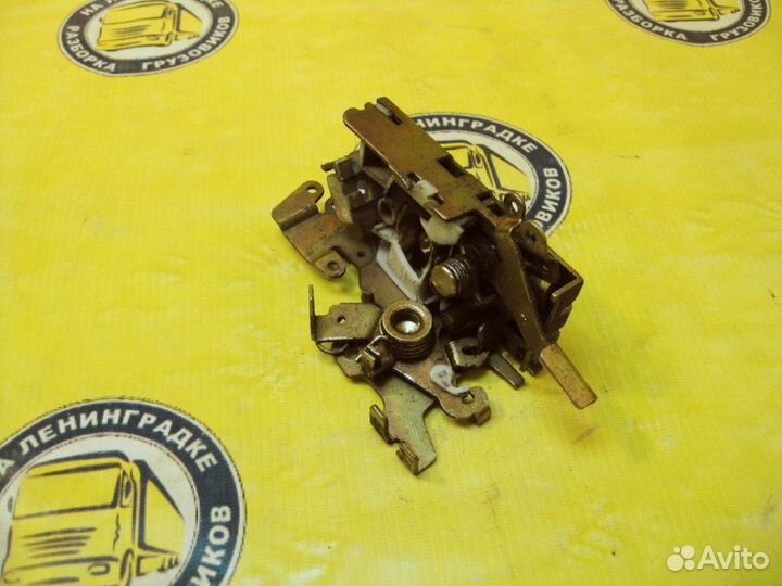 Замок двери правой 9737200835 mercedes-benz, axor