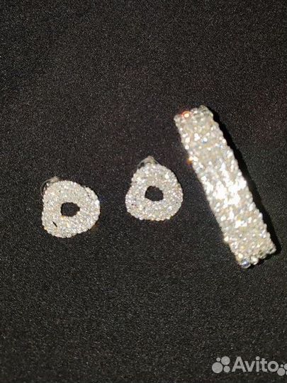Серьги со стразами