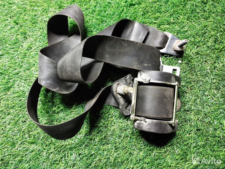 Ремень безопасности Renault Logan