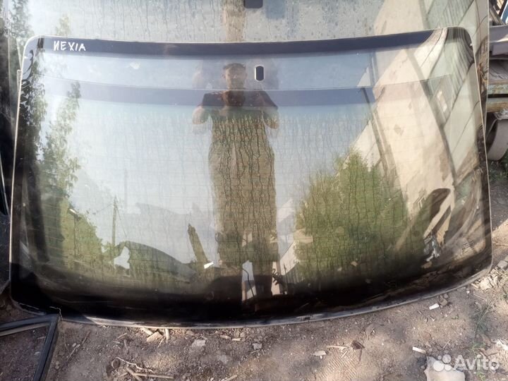Лобовое стекло Daewoo Nexia Деу Нексиа