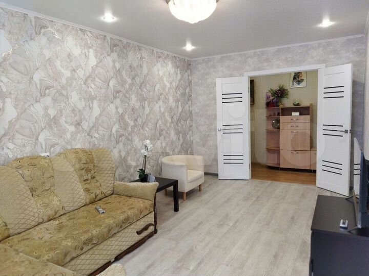 2-к. квартира, 55 м², 3/9 эт.