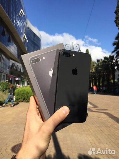 iPhone 8 Plus, 64 ГБ