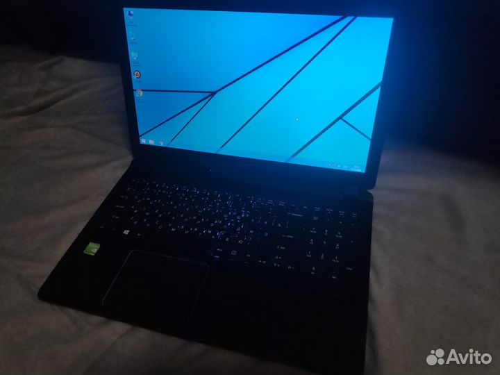 Acer aspire v5 572g Core i3 GeForce 720m 2Gb