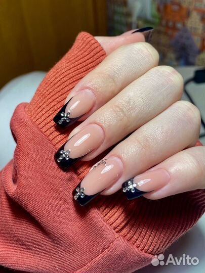 Наращивание ногтей