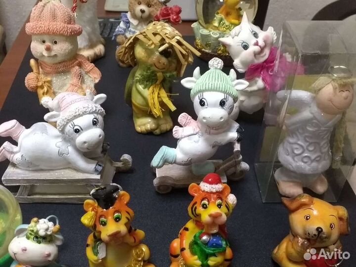 Фигурки, копилки, свечки, новогодние