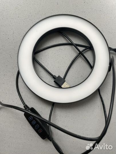 Кольцевая лампа