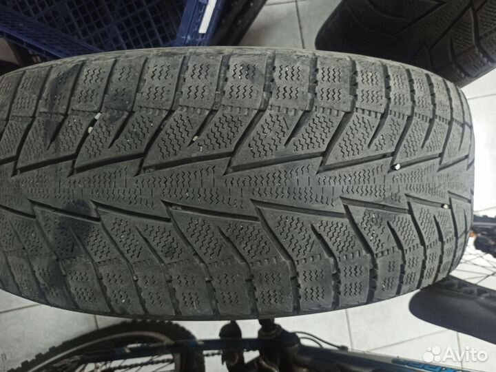 Hankook Winter I'Cept IZ2 215/55 R17