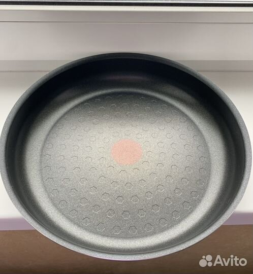 Сковорода Tefal 28 см
