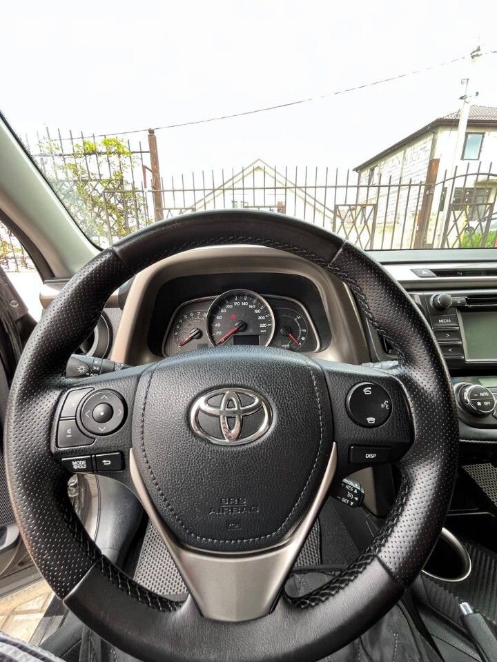 Toyota RAV4: фото владельца
