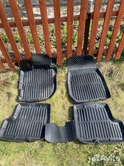 Автомобильные коврики резиновые renault duster