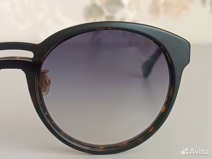 Солнцезащитные очки Dior