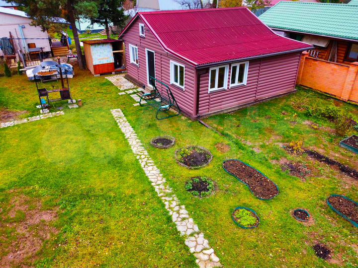 Дом 52 м² на участке 6 сот.