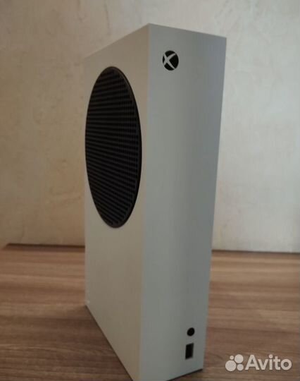 Xbox series s 2 геймпада