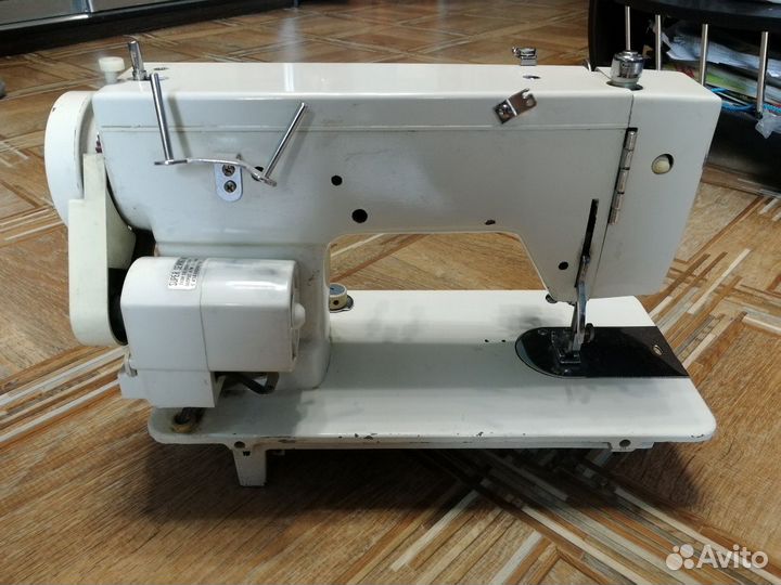 Швейная машина Royal 085