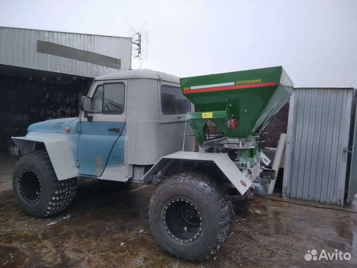 Внесение минеральных удобрений (разбрасывание)