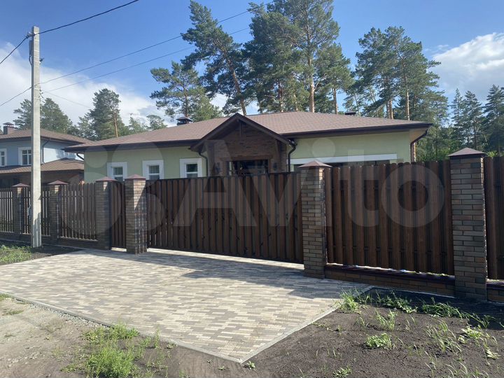 Дом 190 м² на участке 25 сот.