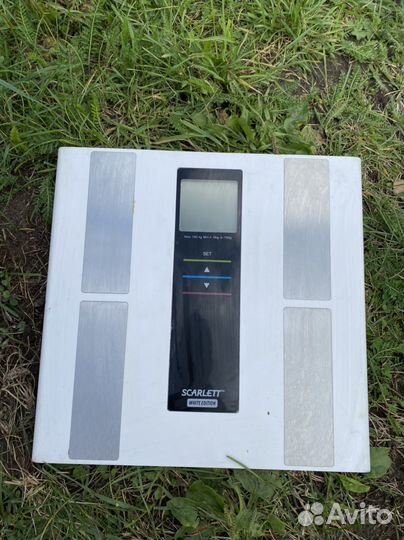 Весы напольные Scarlett