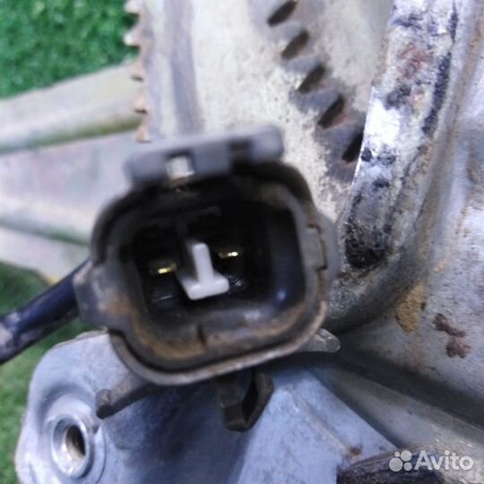 Стеклоподъемник задний левый Toyota Corolla 100