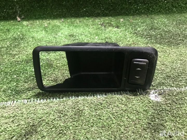 Кнопка стеклоподъемника задняя левая Ford Focus 2