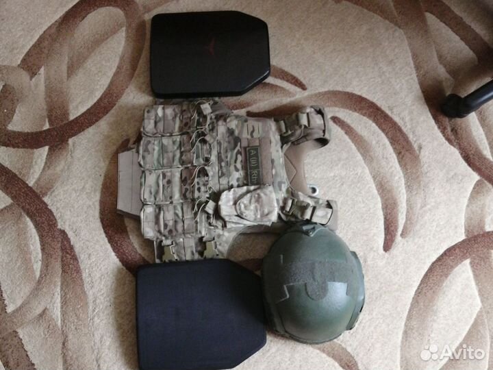 Бронежилет 6б45, каска