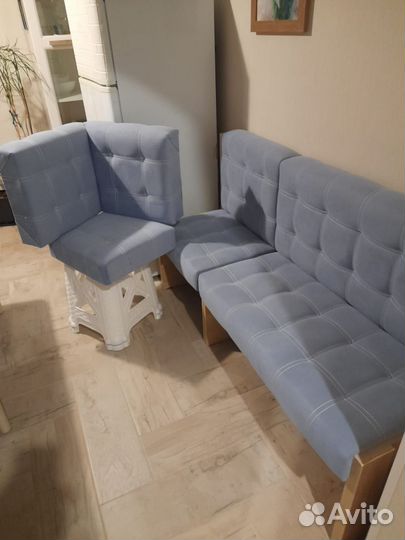 Кухонный мягкий уголок