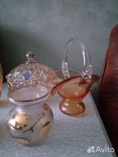 Вазы из цветного стекла