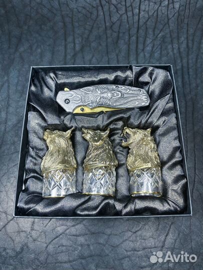 Качественный подарочный набор рюмок с ножом