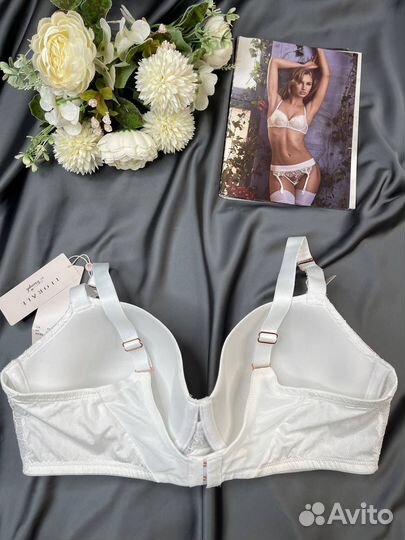 Бюстгальтер 90Е Florale by Triumph