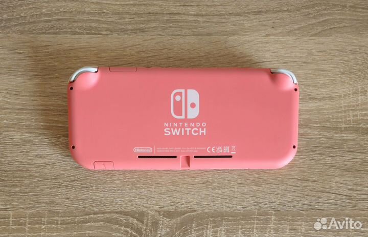 Nintendo Switch Lite + 8 Игр