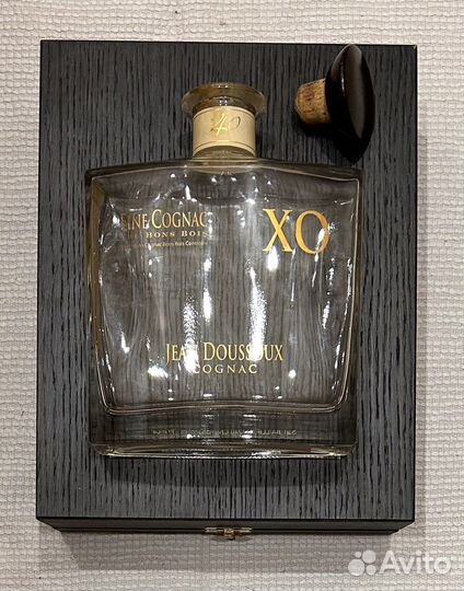 Бутылка с кейсом от коньяка Jean Doussoux XO