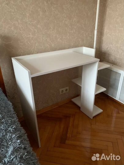 Письменный стол