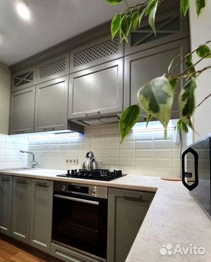 Кухня до потолка