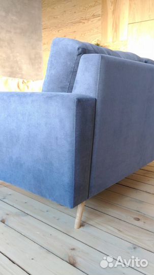 Диван трехместный