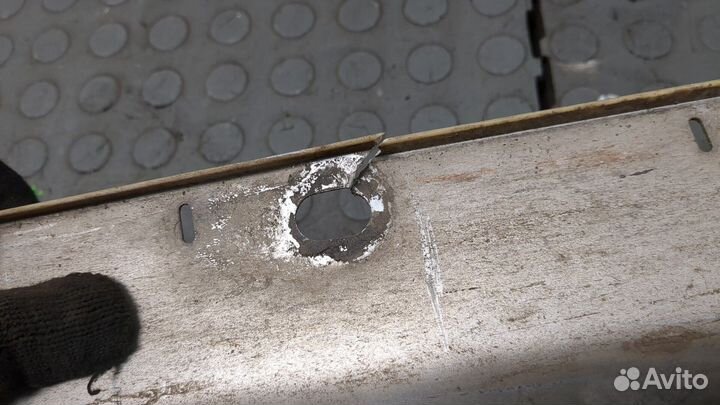 Накладка на порог левая передняя Mercedes E W211