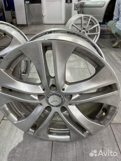 Диски Mercedes benz 4шт оригинал 17r