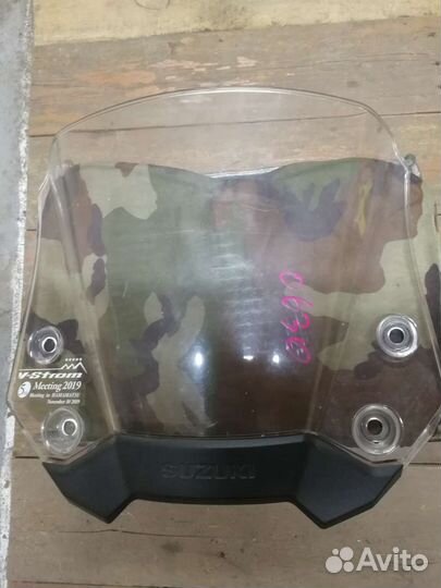Ветровое стекло suzuki v-strom 650 17-23 оригинал