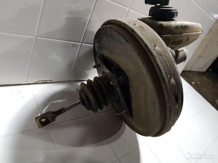 Тормозной цилиндр Renault Logan 2007