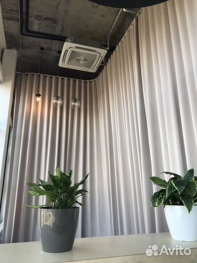 Карниз раздвижной на электроприводе