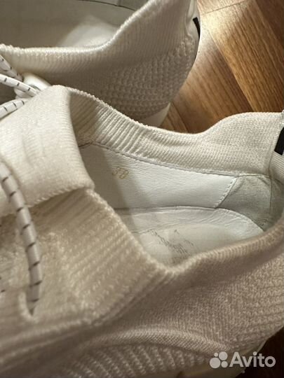 Кроссовки женские 38 размер