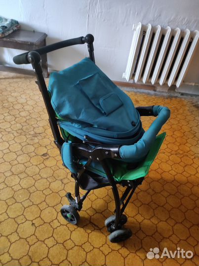 Коляска прогулочная Cricket зелёный Е-219