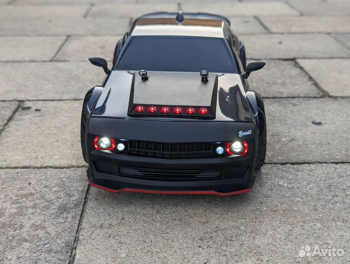 Зверь-машина на радиоуправлении Dodge Challenger 4