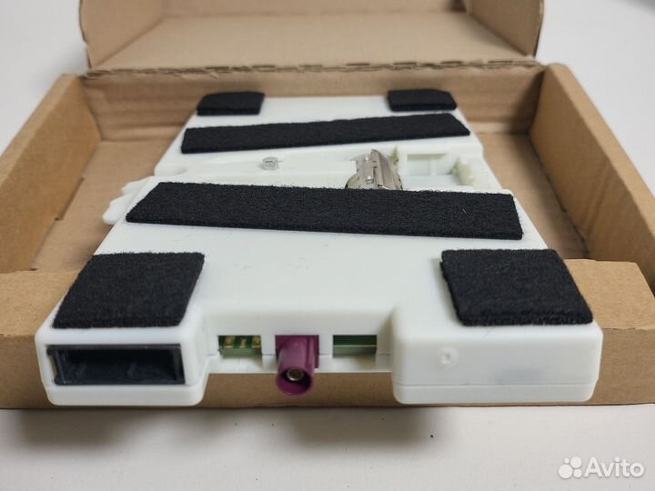 Блок телематики BMW G30 84109843935