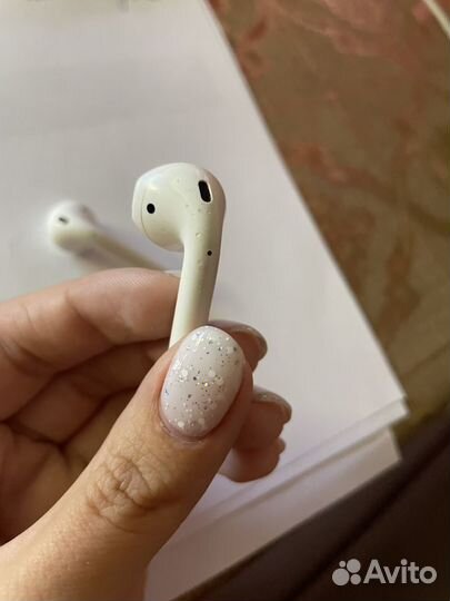 Беспроводные наушники apple airpods