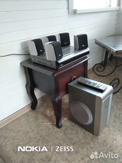 Домашний кинотеатр 5.1 LG с караоке