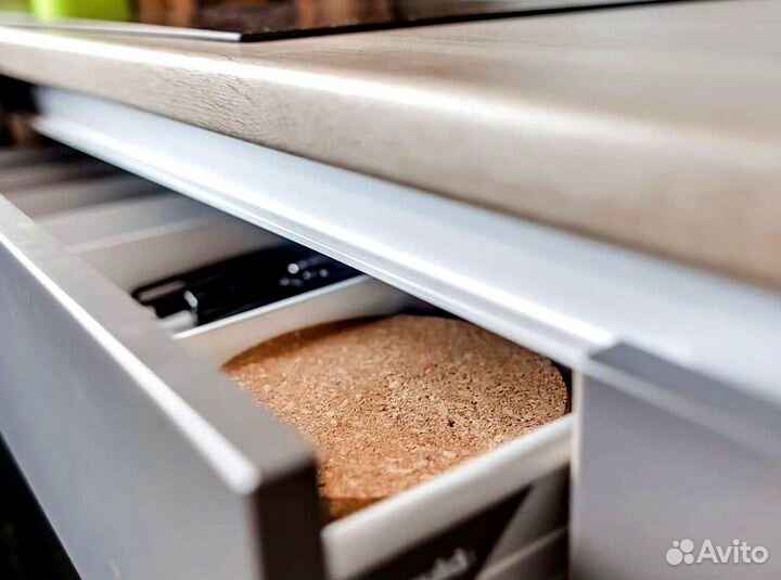 Кухонные гарнитуры современные