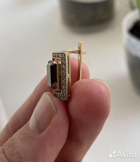 Золотые серьги